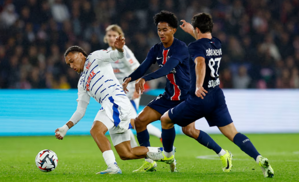 Ligue 1 Prancis : PSG Cukur Stasbourg 4-2