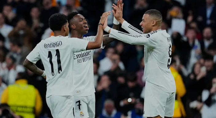 Brace Rodrygo dan Vinicius Bawa Real Madrid Hancurkan Salzburg 5-1