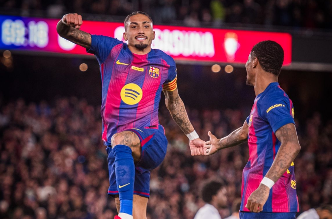 Brace Raphinha Angkat Barca! Menang 2-0 atas Osasuna, Keunggulan Puncak Melebar 7 Poin